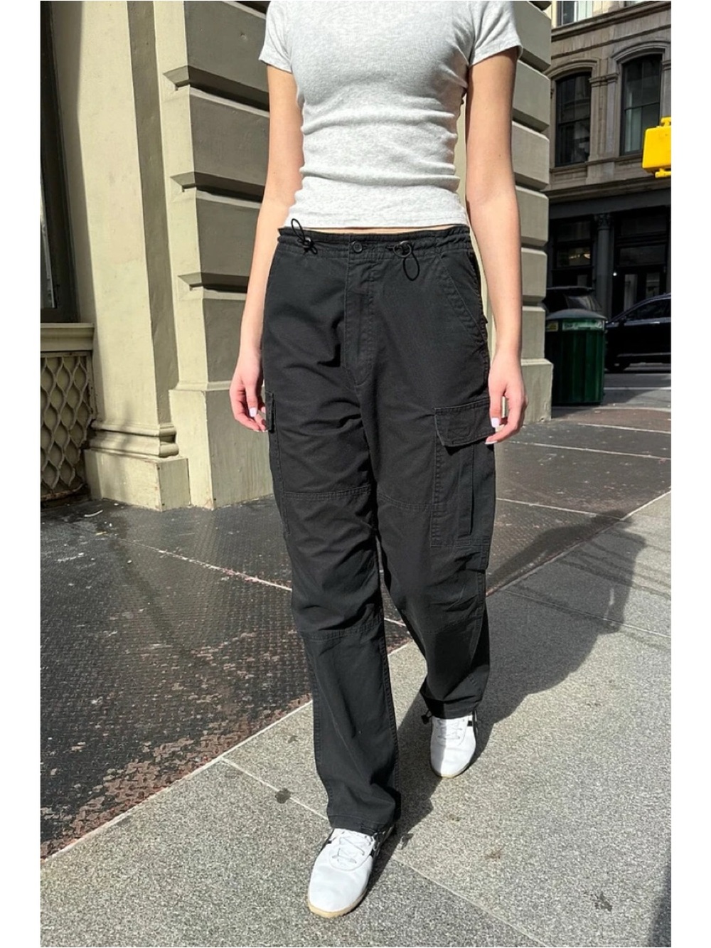 Brandy Melville Jemma Cargo Pants – Black
